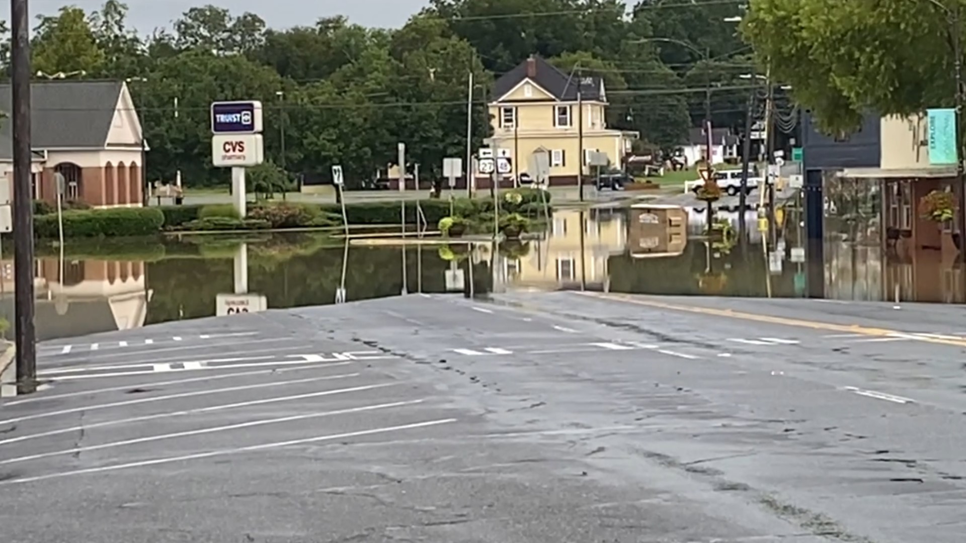Flooding, rain in Summerville Chattooga County