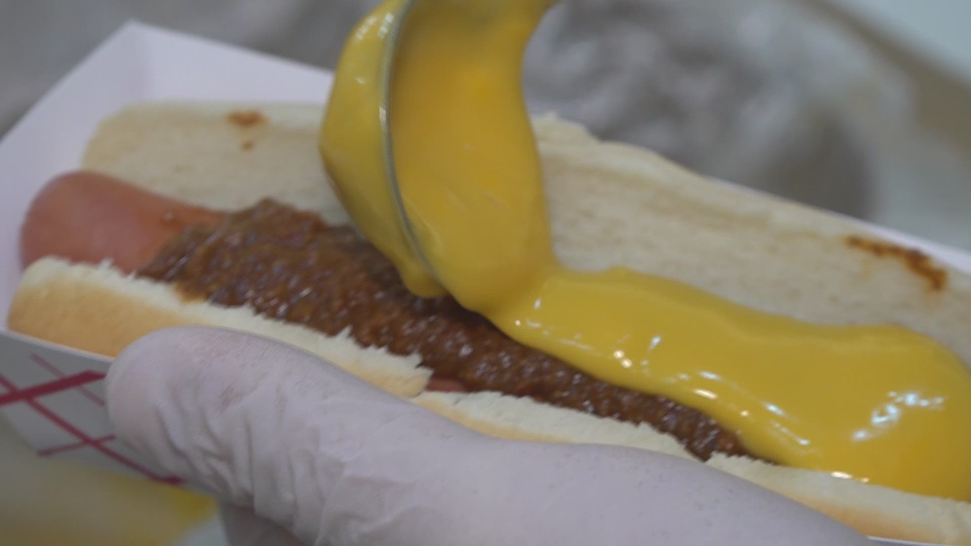 DeKalb County teen's hot dog business soars with new restaurant partnership  – WSB-TV Channel 2 - Atlanta