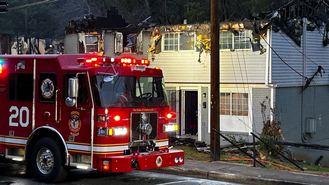 Villas at Decatur apartment fire, multiple units destroyed | 11alive.com
