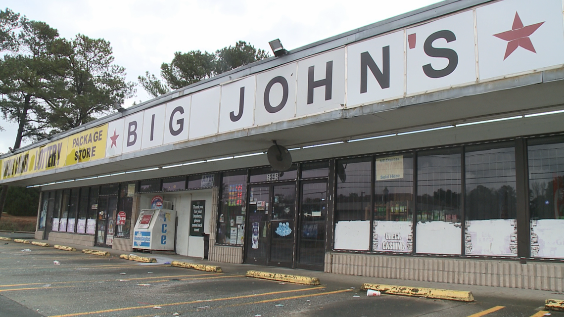 One killed in officerinvolved shooting at Memorial Drive liquor store