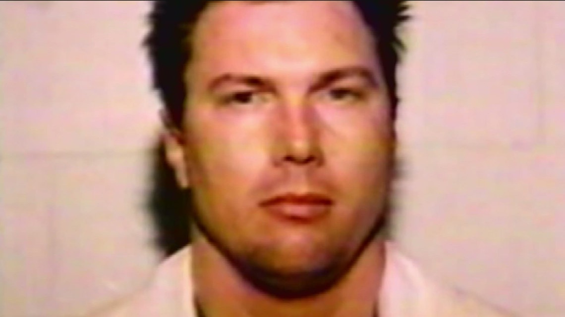 Former officer Michael Chapel challenges 1993 murder conviction in new hearing