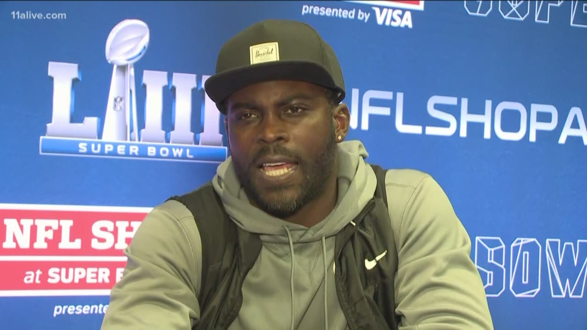 Vick has plenty of experience playing quarterback in big games. So we asked him about the lineup in one of the biggest.