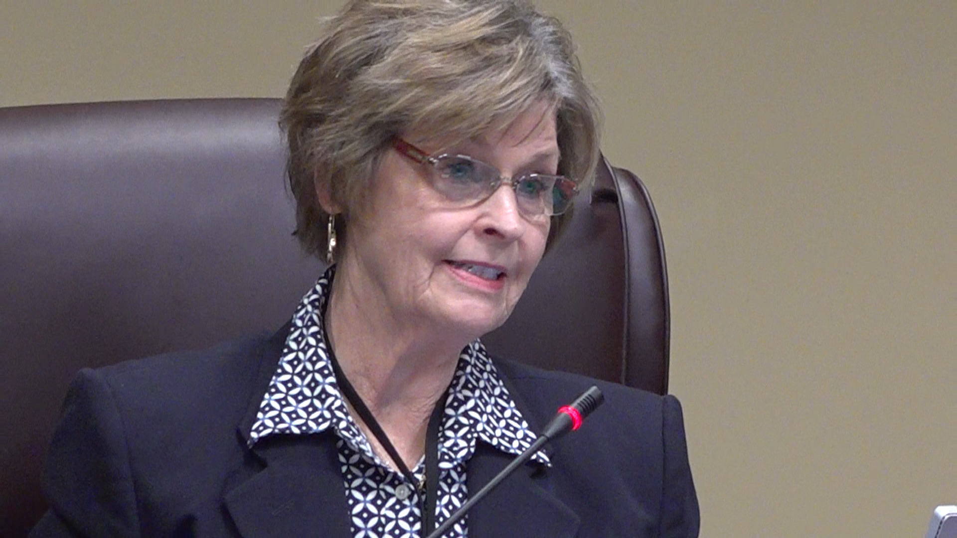 Sharing confidential information ends in reprimand for Dawson County