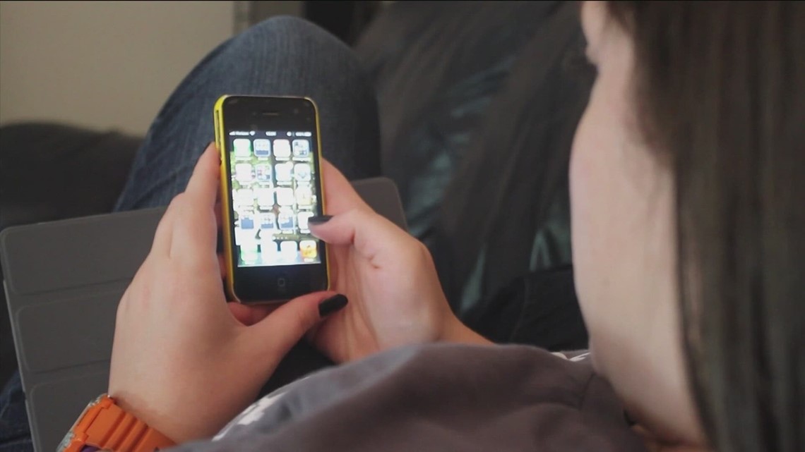 Apple promises new bug fixes to kid screen time | 11alive.com