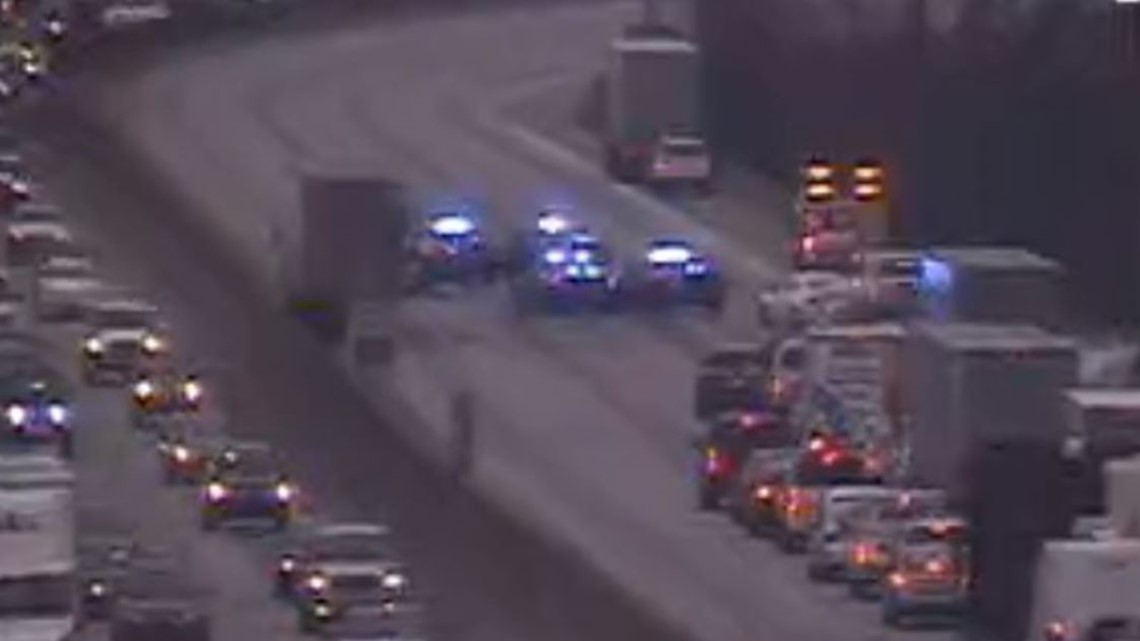 Four hurt in crash on I285 near Bolton Road