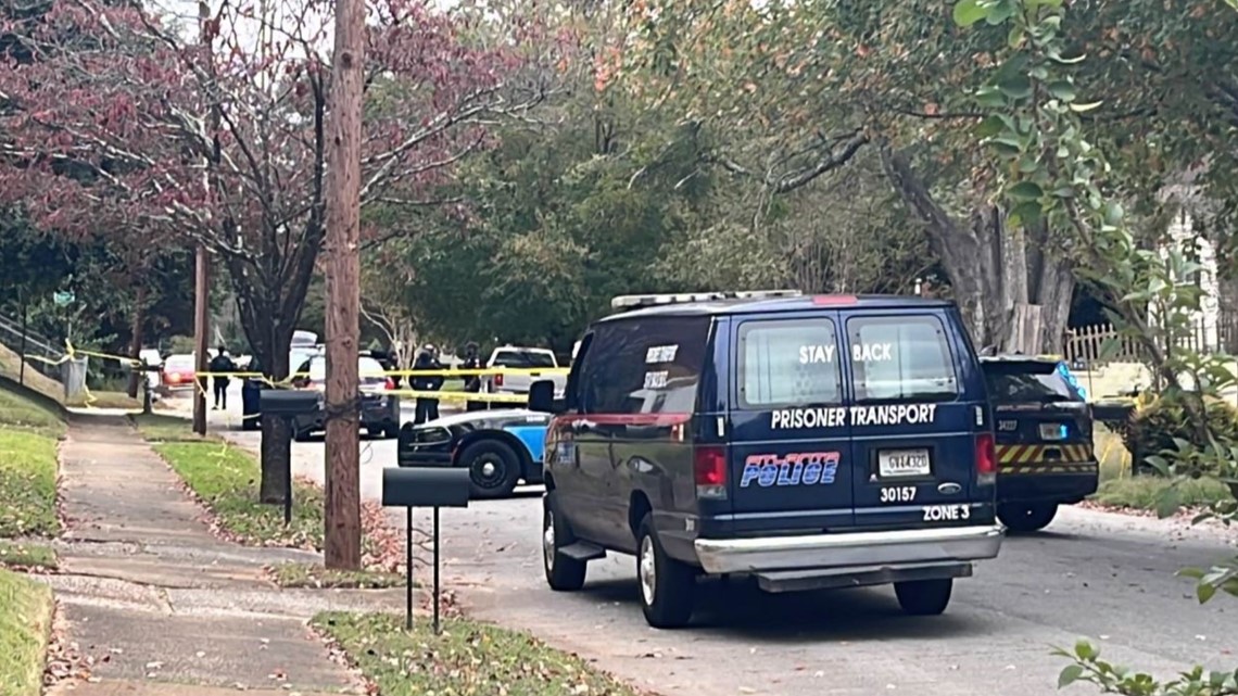 Shooting leaves 1 critically injured at southwest Atlanta home - Vimarsana News