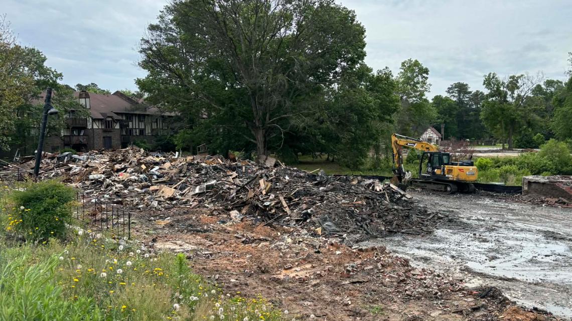 Residents hopeful, worried as South Fulton continues Camelot Condominiums cleanup effort