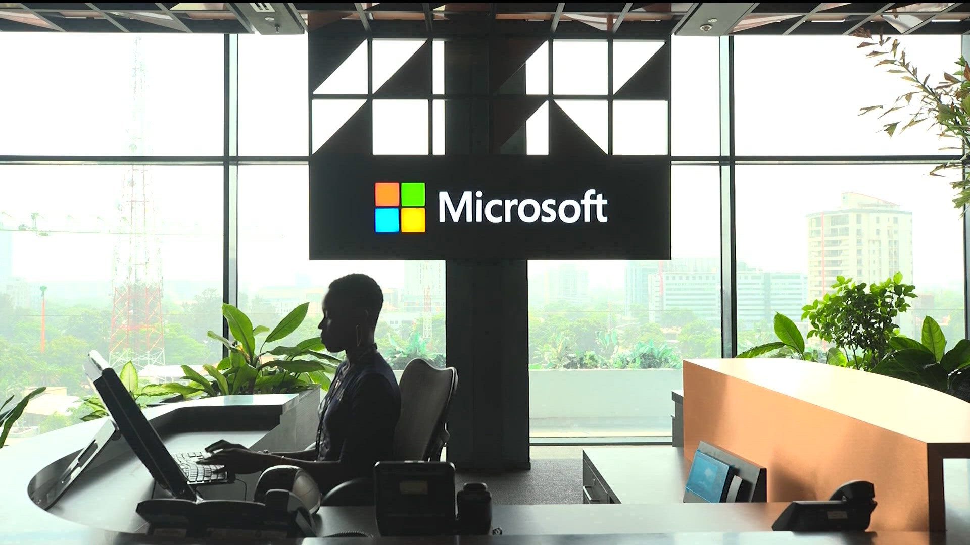 Microsoft offering buyouts to $60K employees | 11alive.com