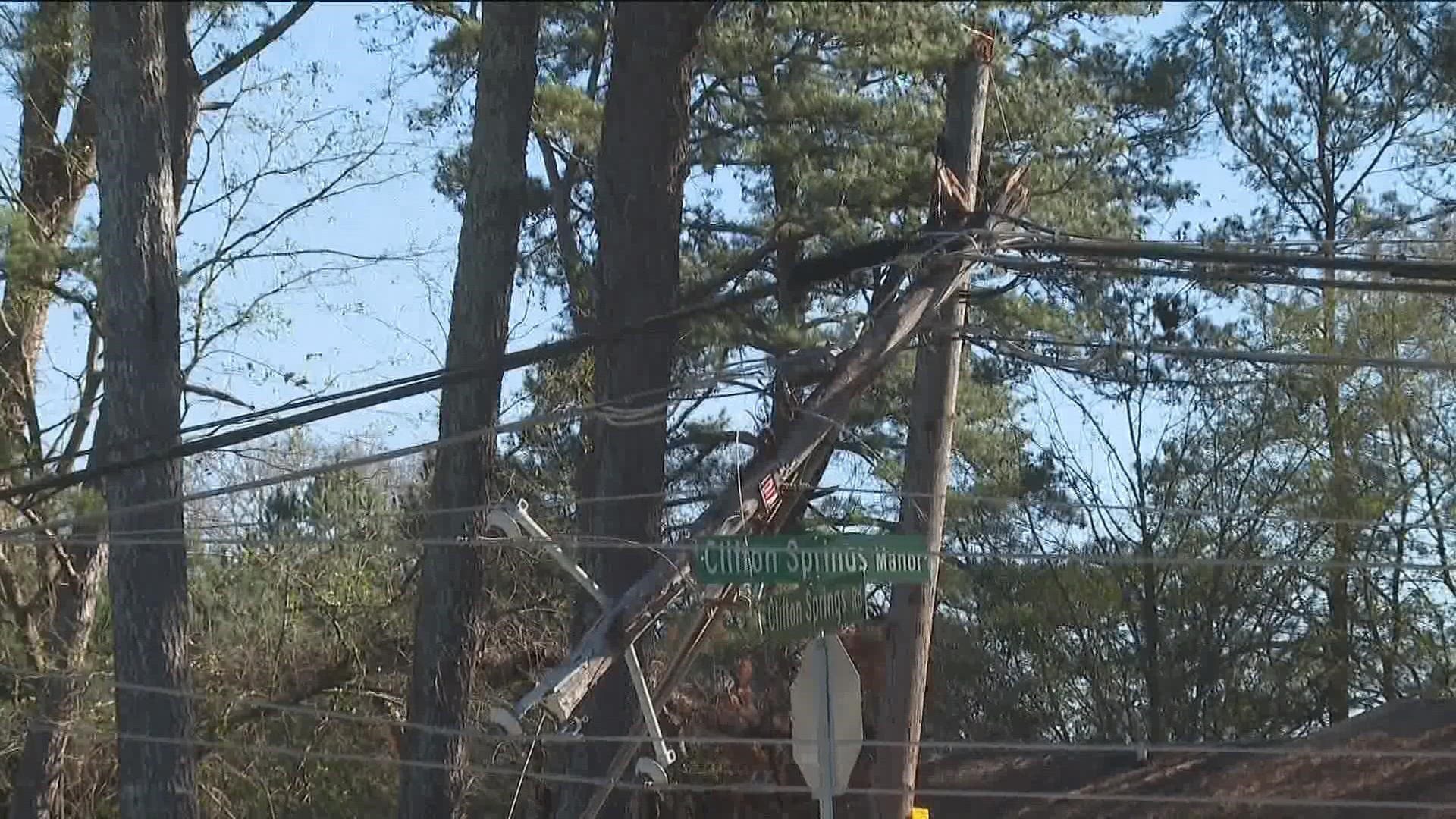 Tree Takes Out Power For Over 800 Georgia Homes