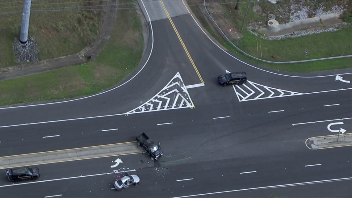 Deadly crash on Dallas Highway in Cobb County on Friday