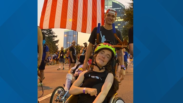 Sibling wheelchair push team finishes first in division at AJC Peachtree Road Race