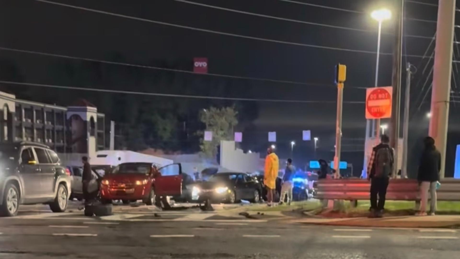 1 student killed after Florida school bus carrying dozens of people ...