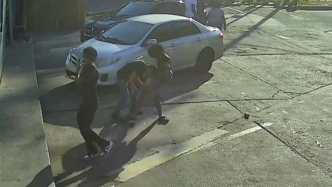 VIDEO: Atlanta Police trying to identify suspects in April robbery ...