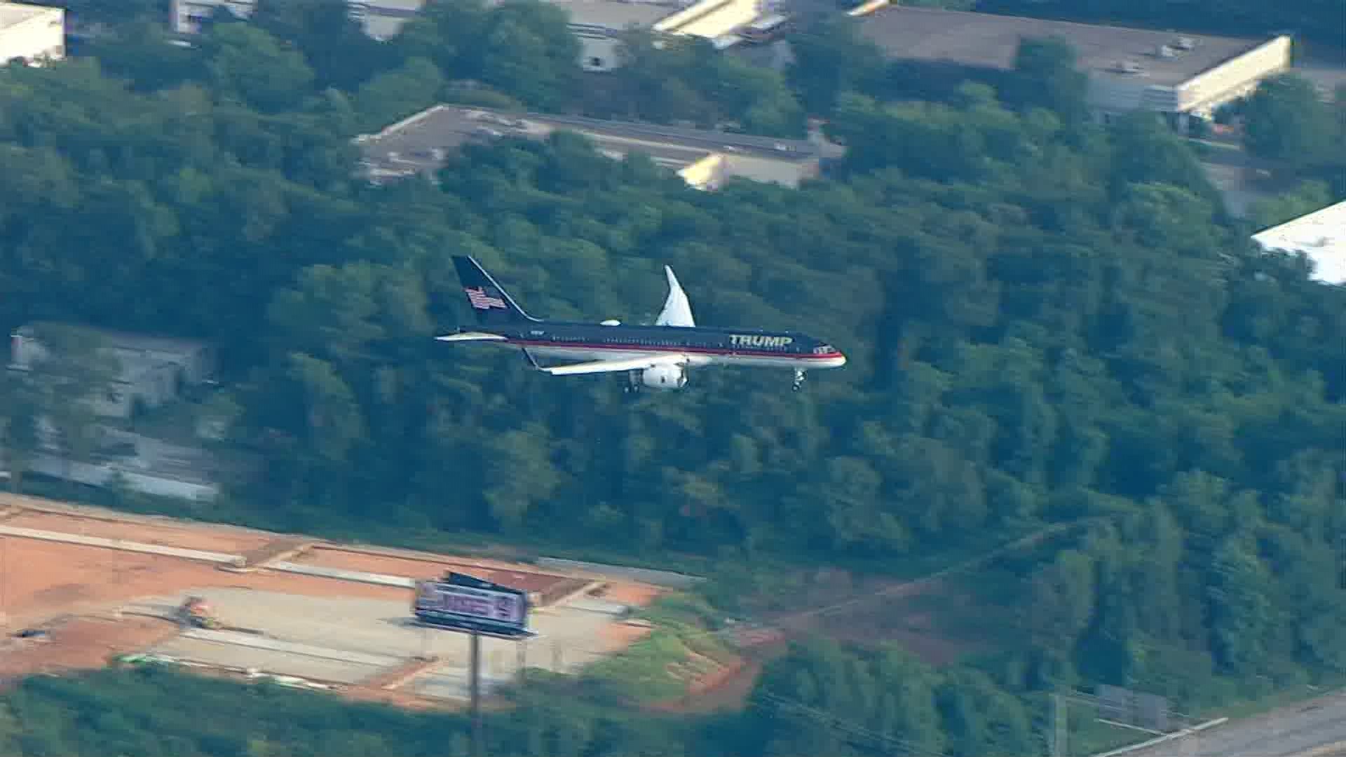 Miami Dolphins 737 lands at PA airport