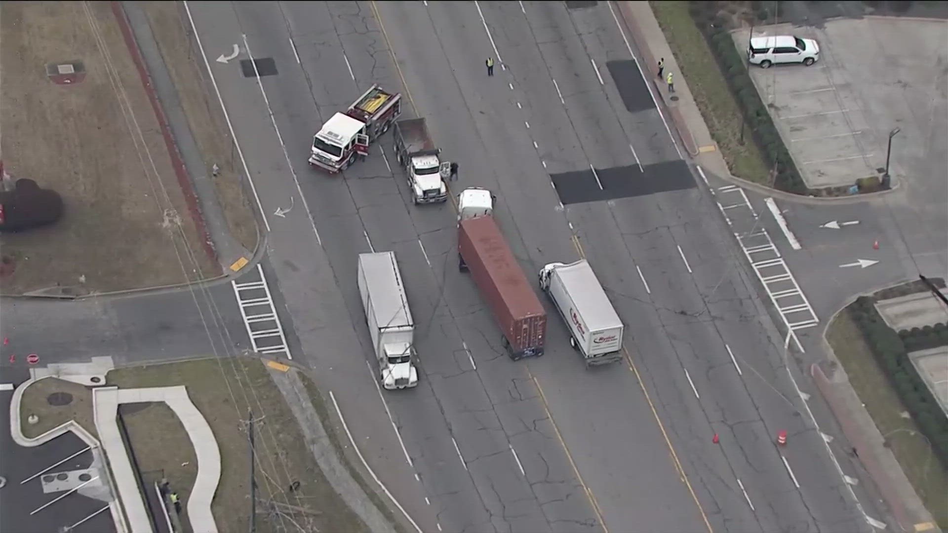 Traffic crash blocking lanes at South Cobb Drive in Cobb County