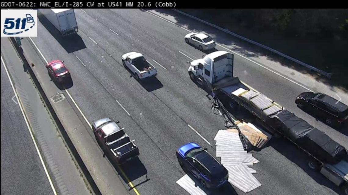 Tractortrailer stalled I285 south Cobb Parkway