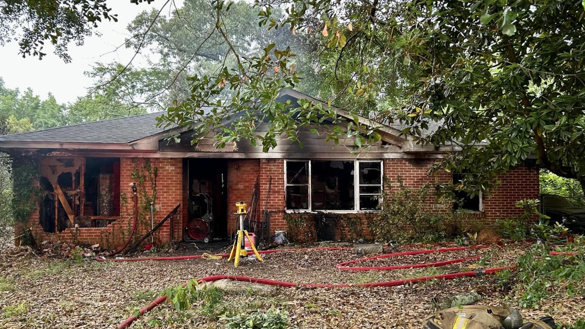 1 dead in Athens house fire as officials investigate cause | 11alive.com