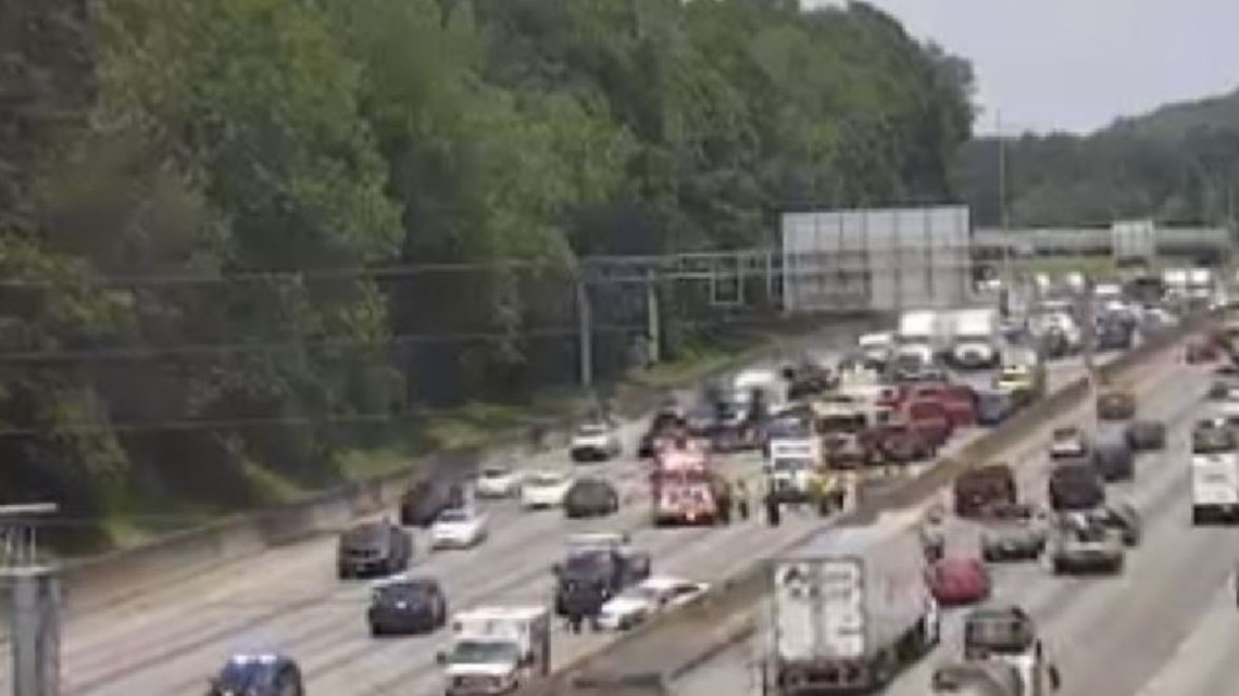 I 285 West Traffic Atlanta Crash Closes Lanes 