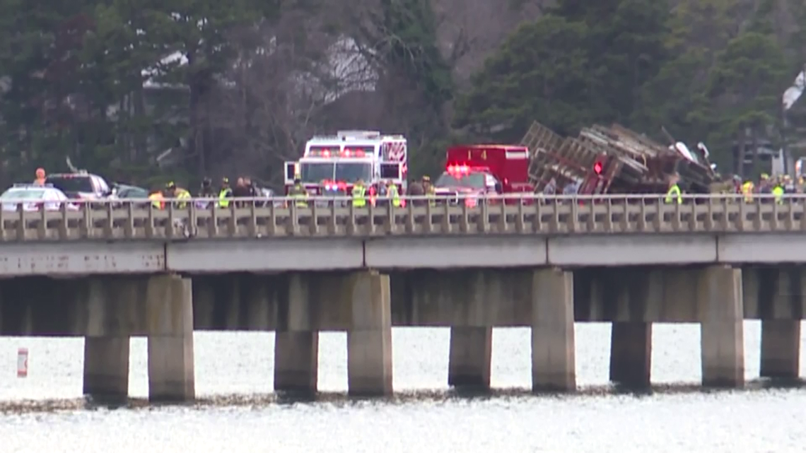 Photos Truck hanging off side of bridge over Lake Hartwell after deadly crash