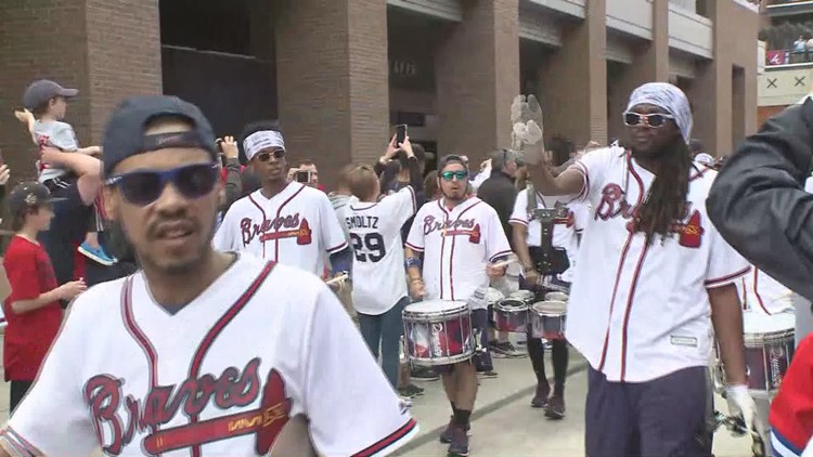 Blooper, ATL, as Braves win game 1 // Opening Day March 29, 2018 v