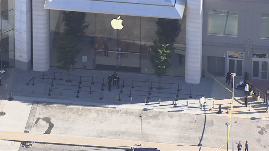 Argument leads to shooting at Apple Store in Atlanta's Lenox Square Mall