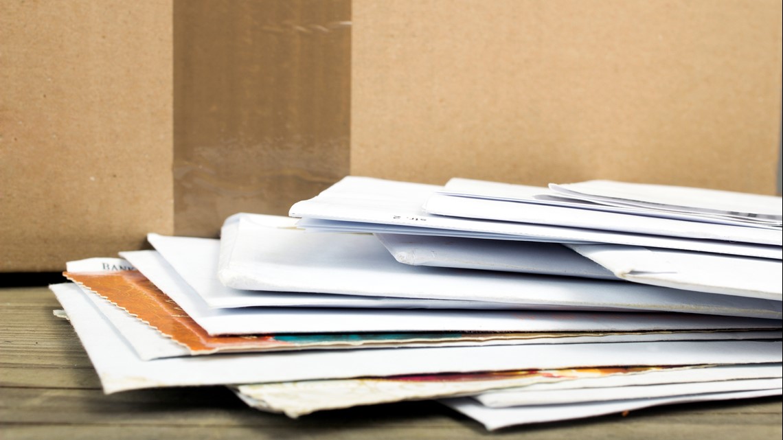 Couple uses stolen mail to steal from bank accounts - Vimarsana News