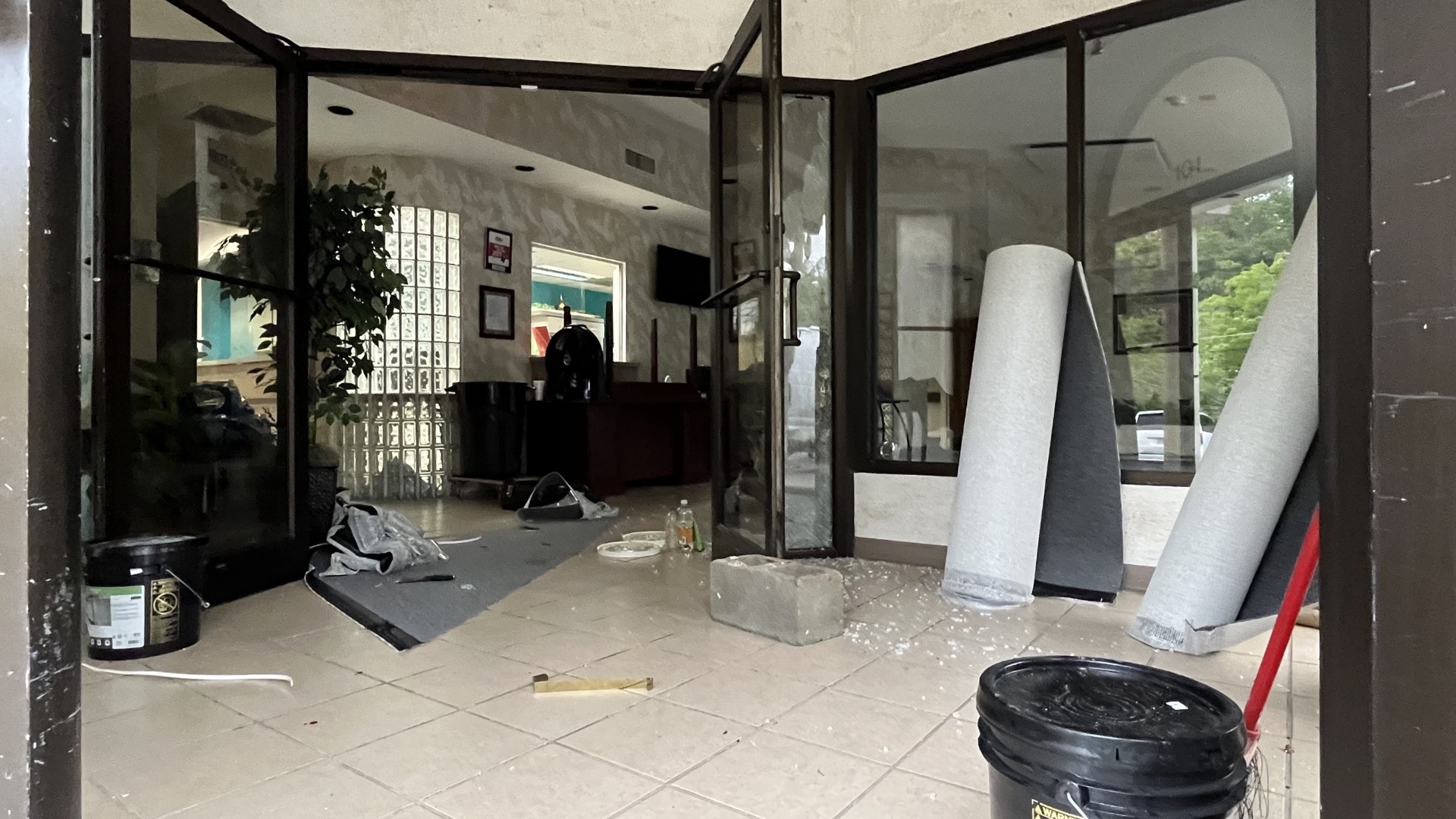 River Park Drive shooting in Riverdale Man shot by police