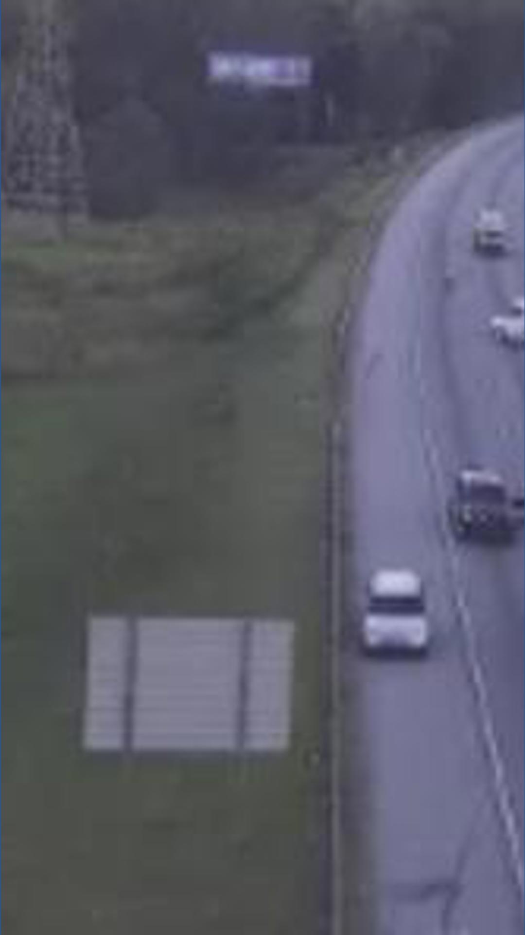 Deadly multi-vehicle crash closes all lanes of I-75 near airport ...