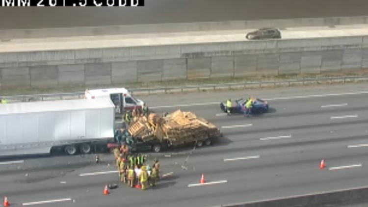 I 75 traffic crash in Marietta at Delk Road all lanes closed | 11alive.com