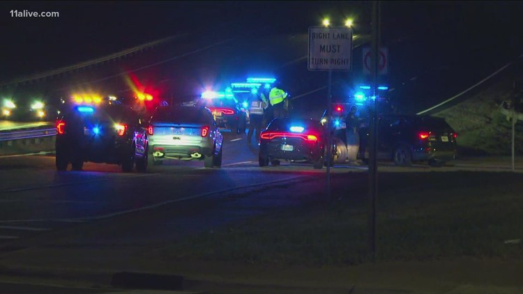 Kennesaw Police investigate deadly crash