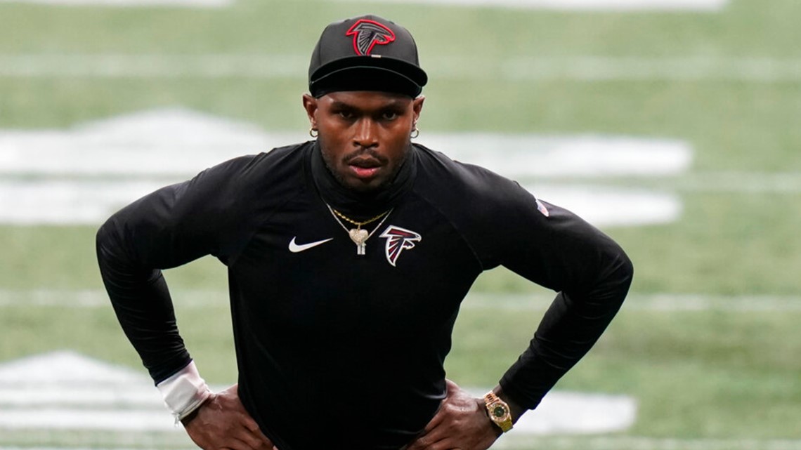 Julio Jones Rumors: Falcons WR Spotted in Cowboys Hoodie