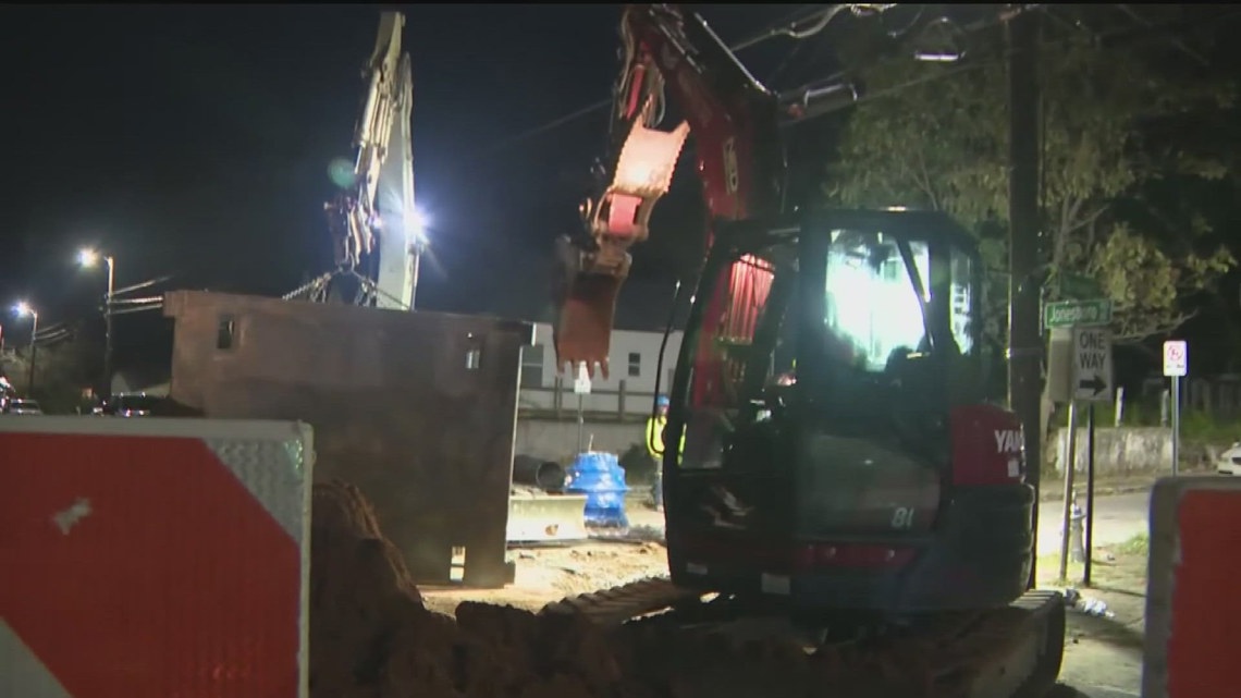 Crews continue to work on water main break in Atlanta | 11alive.com