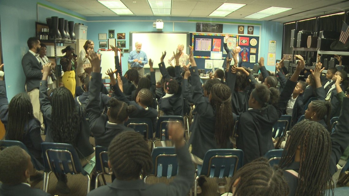 'Charlie and the Chocolate Factory' actors surprise Atlanta students