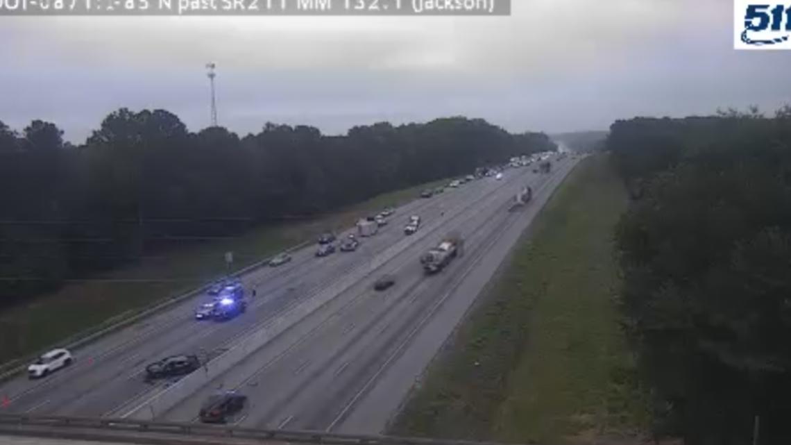 TRAFFIC: Deadly crash closes lanes on I-85 South in Jackson County