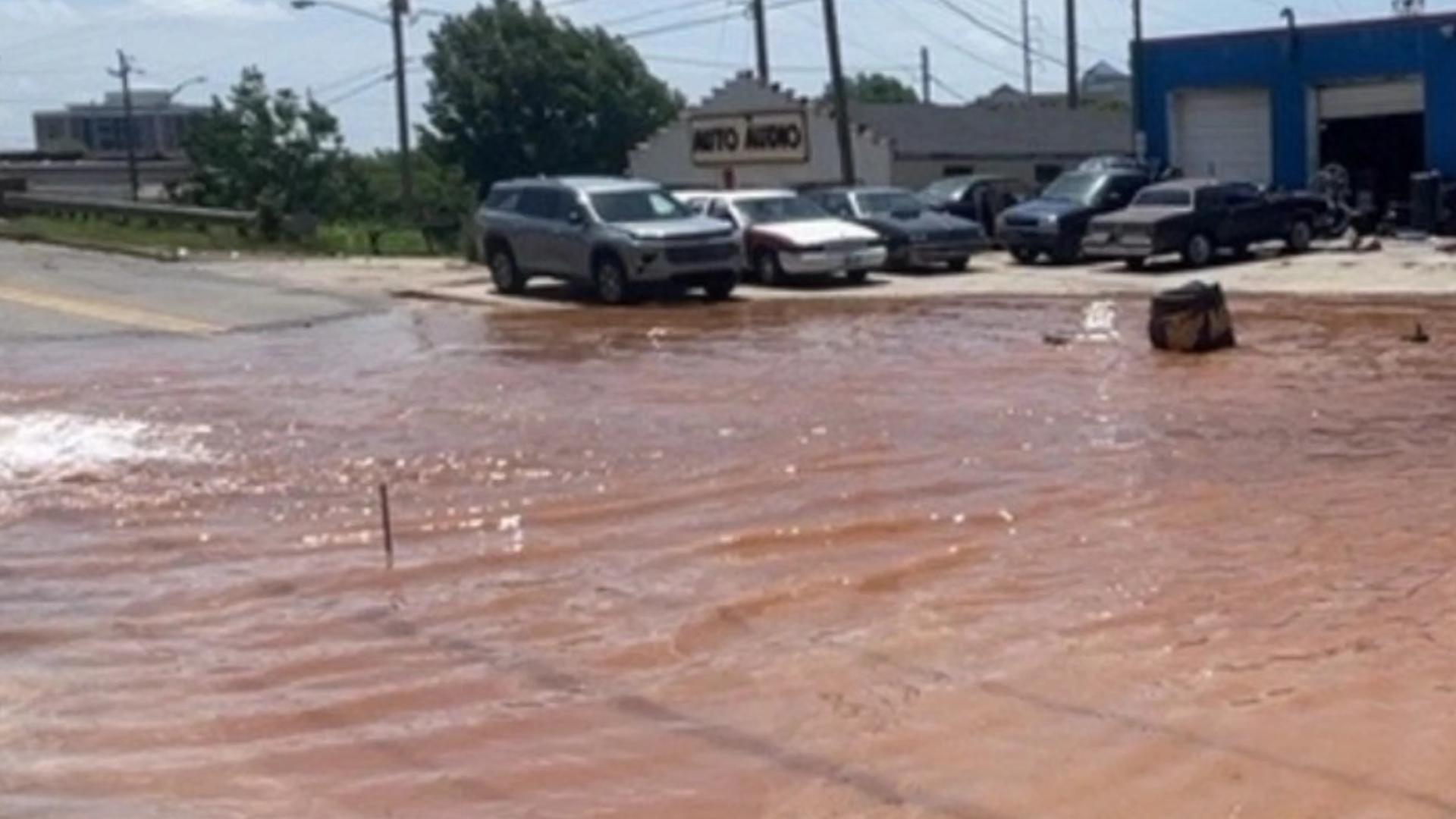 Water main break, outages in East Point on Central Ave | 11alive.com
