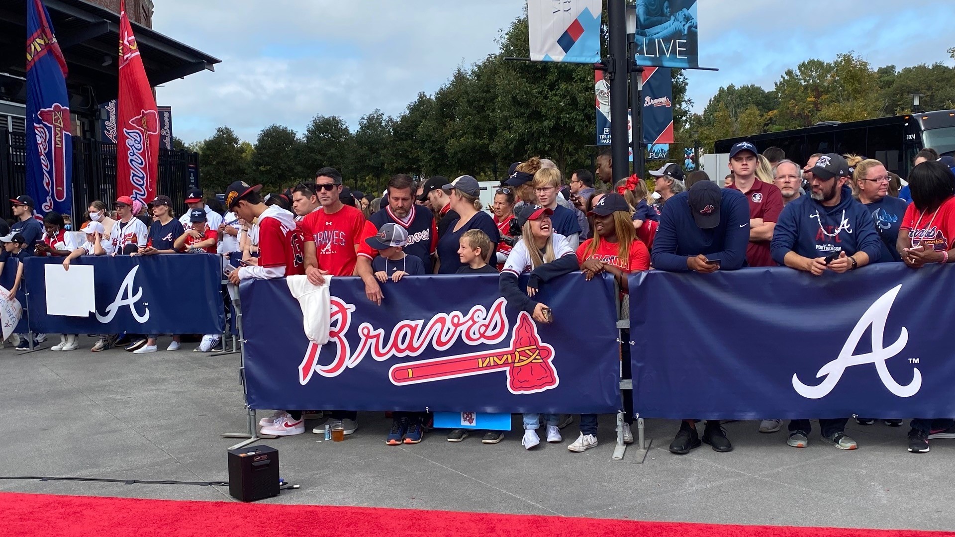 Atlanta Braves fans line up for World Series championship gear