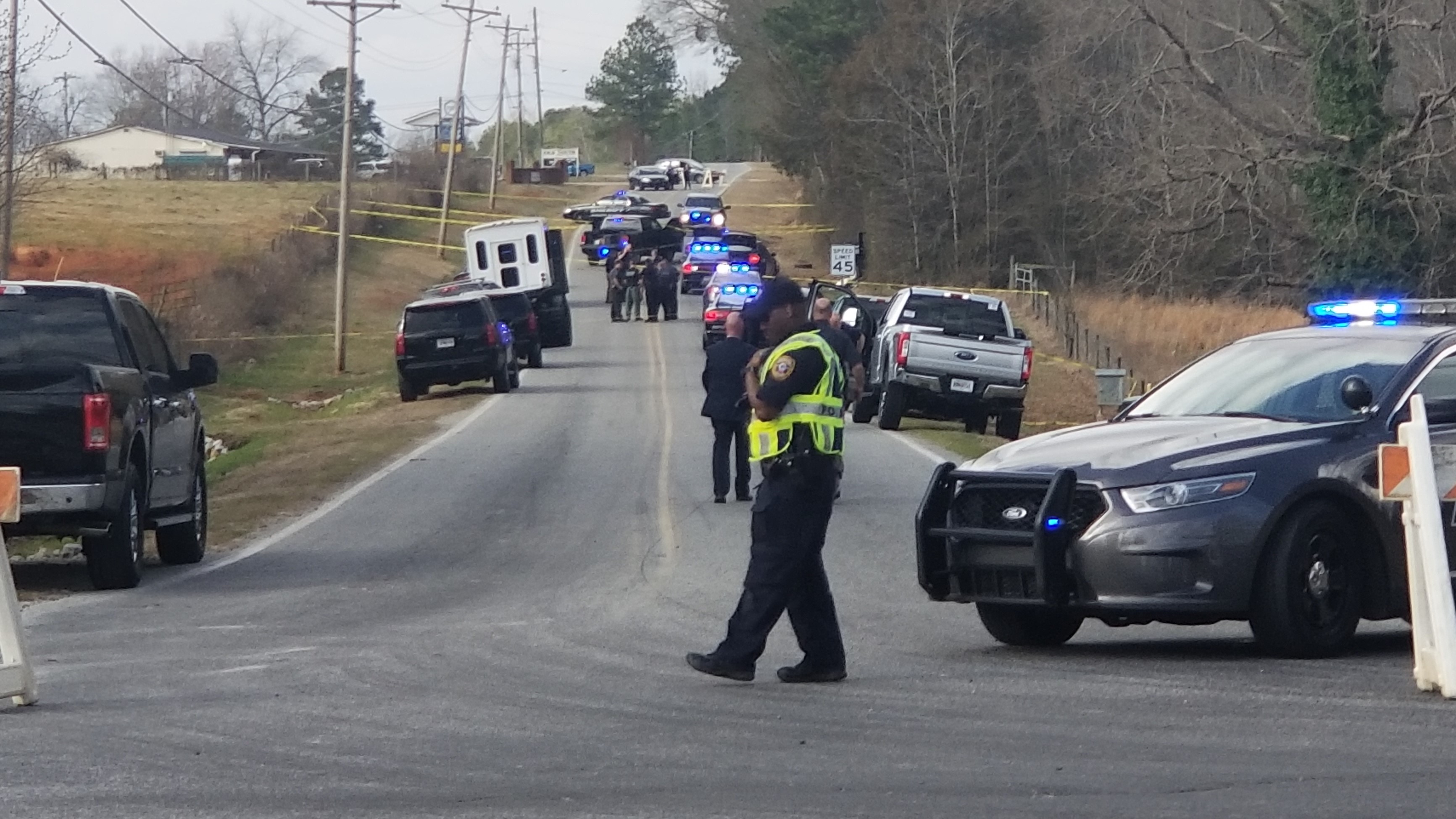 District Attorney clears deputies hours after shooting | 11alive.com