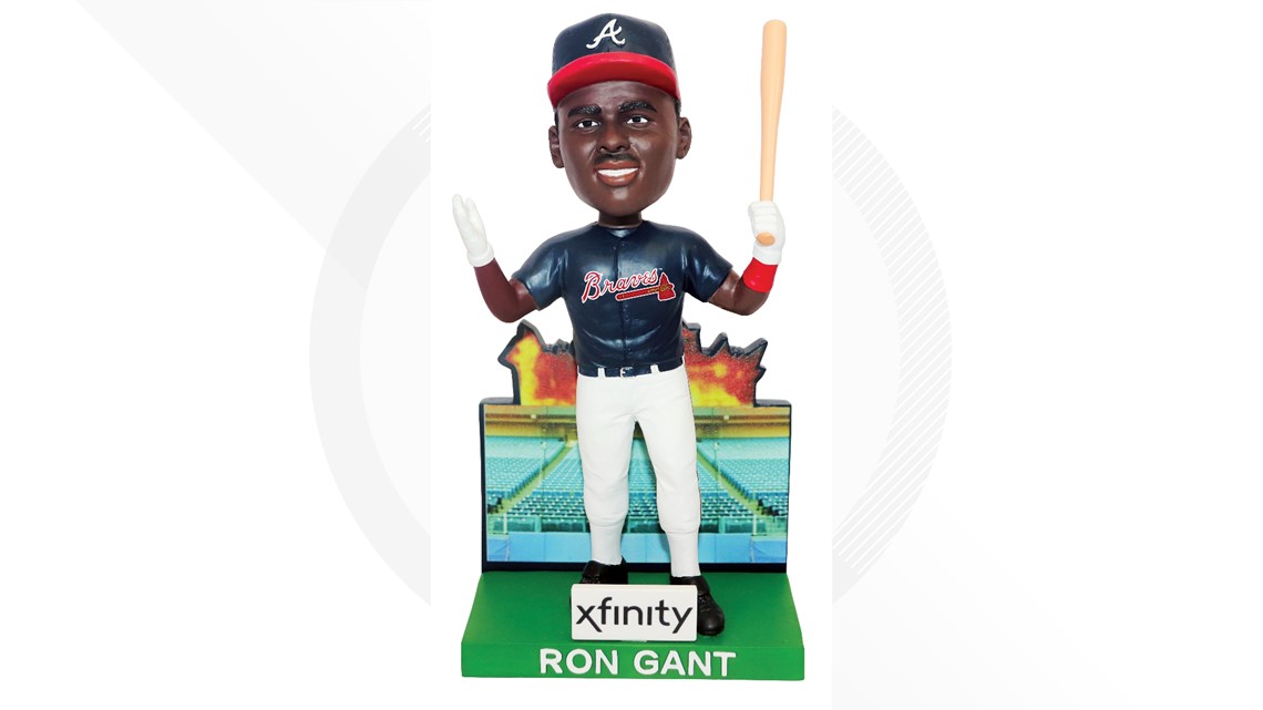 OutKast bobblehead draws Braves fans—including Atlanta's mayor—to