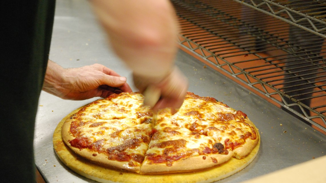 8 teens arrested for allegedly robbing pizza delivery driver at ...