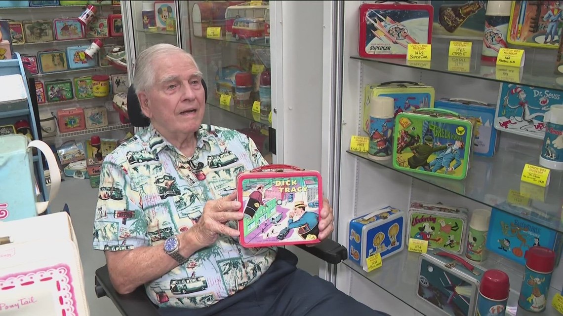 The lost art of colorful school lunch boxes | 11alive.com