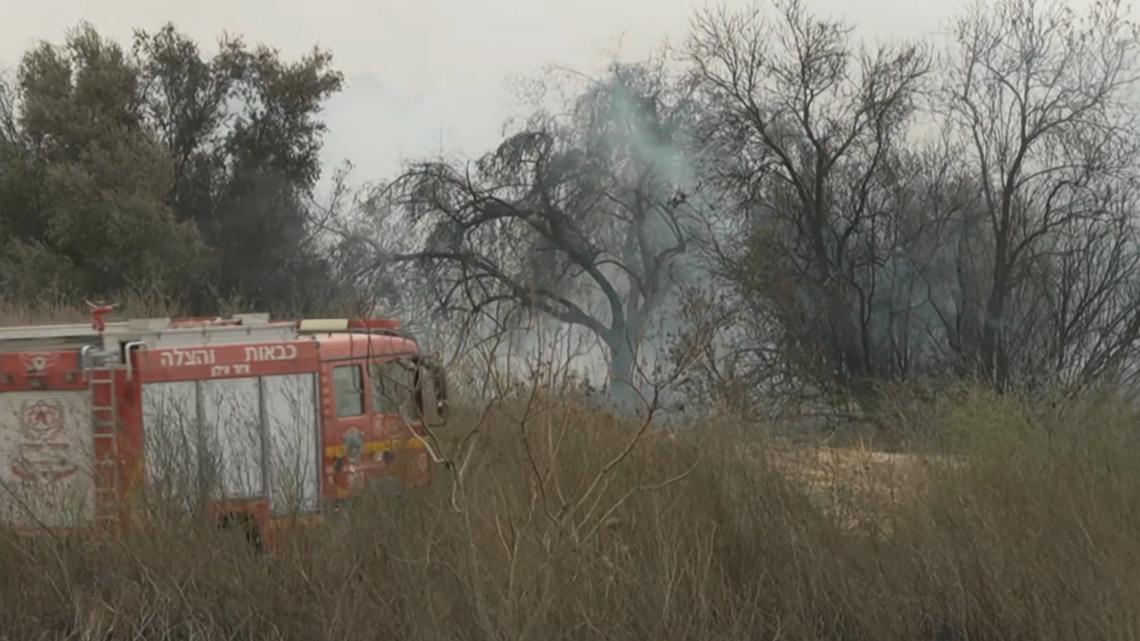 Smoke, small fire after missile from Yemen lands in Israel Raw video