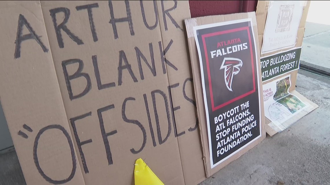 Only 1 protester shows up to Cop City rally outside Falcons game