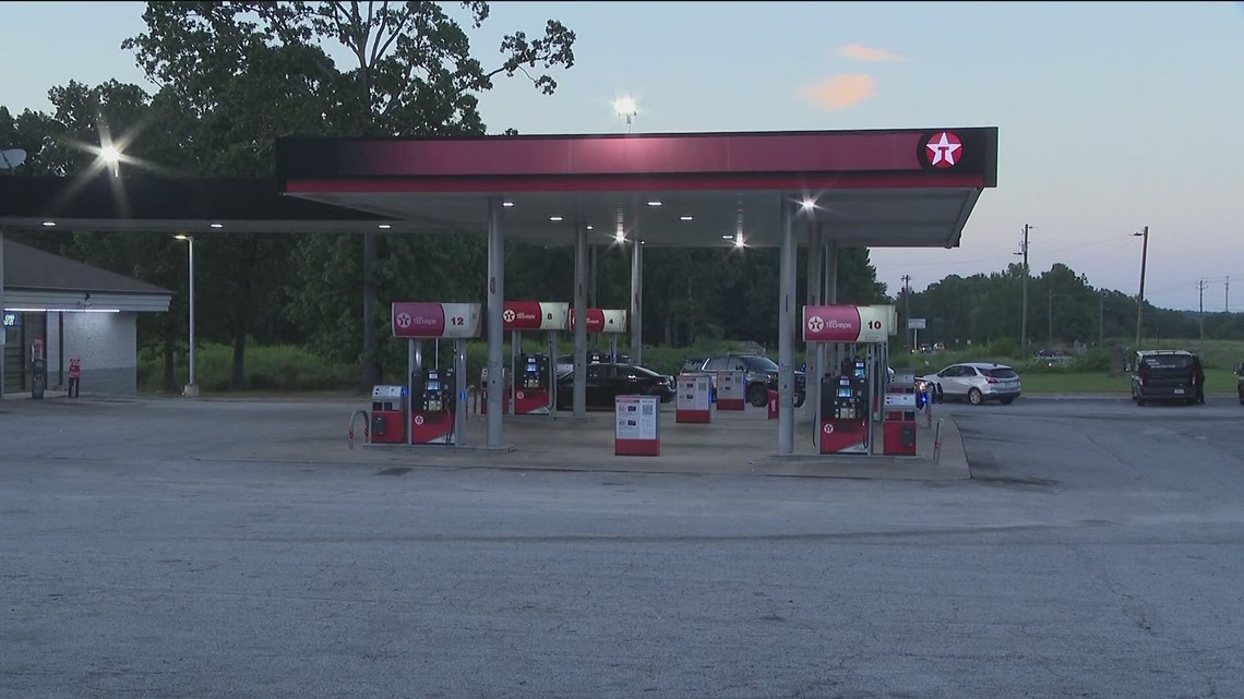 7-year-old boy killed in DeKalb County gas station shooting, father ...