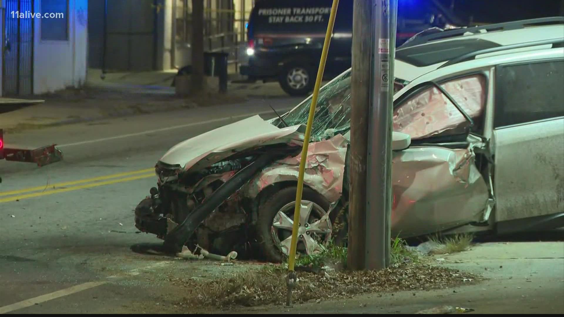 Highspeed chase ends multiple vehicle crash in southwest Atlanta