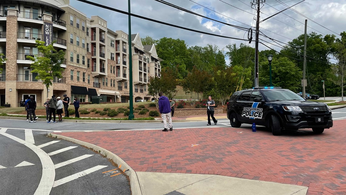 Sandy Springs domestic dispute leads to SWAT officer response | 11alive.com