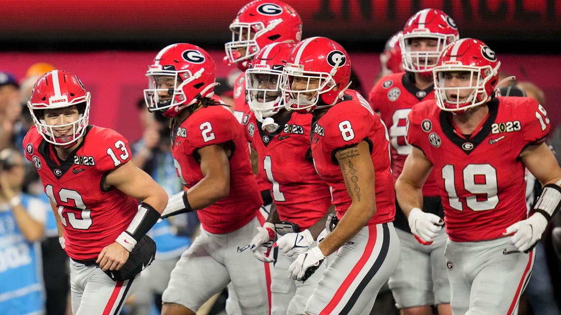 Predicting the winner of Georgia football QB battle between Carson Beck,  Brock Vandagriff, Gunner Stockton