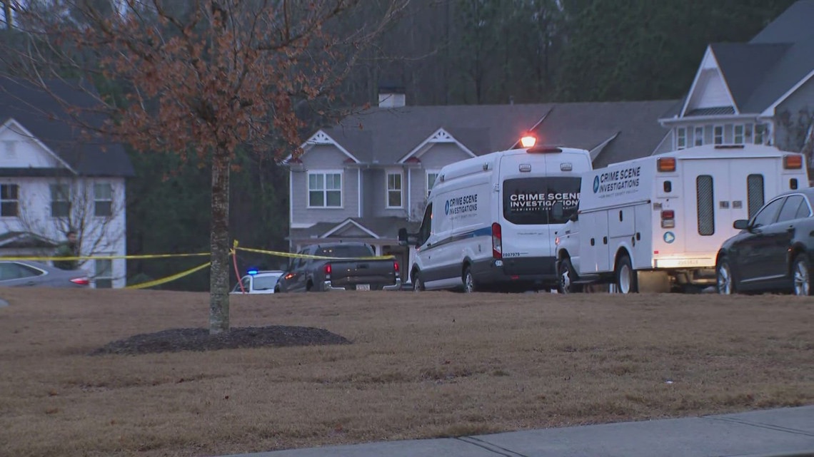 Police investigating after 4 people found dead in Gwinnett County home ...