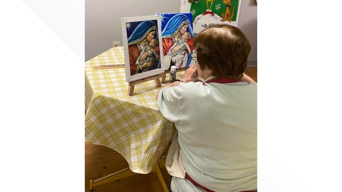 woman with Alzheimer's paints new memories
