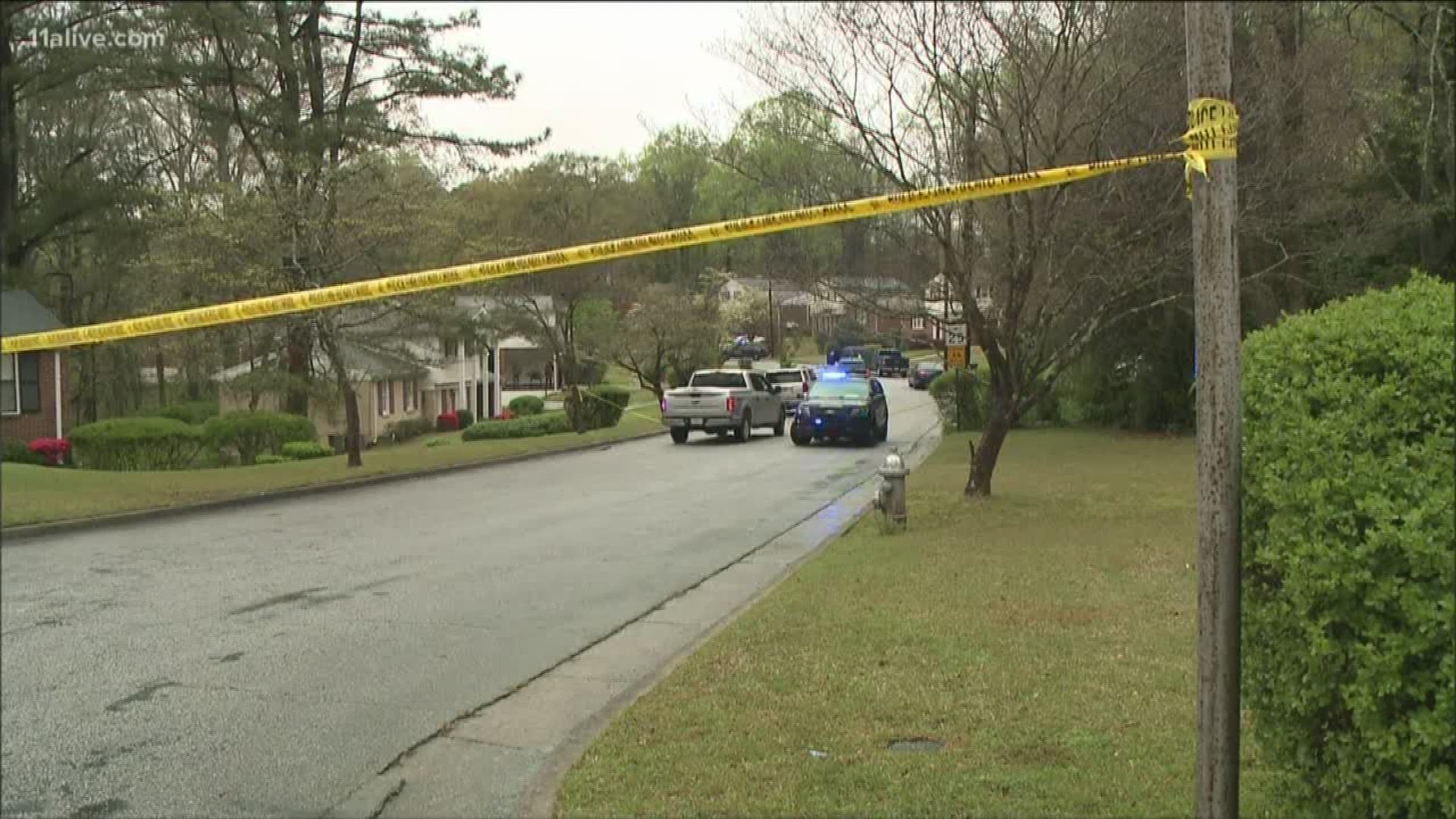 Atlanta woman shot after allegedly lunging at officers with knife ...