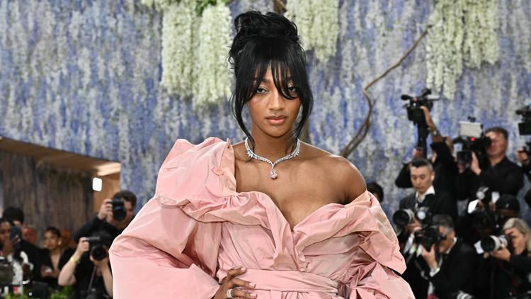 angel reese pink dress Angel Reese in a custom Altuzarra gown : r/AtlantaDream